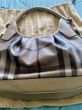 Burberry smoke trench hobo bag like new